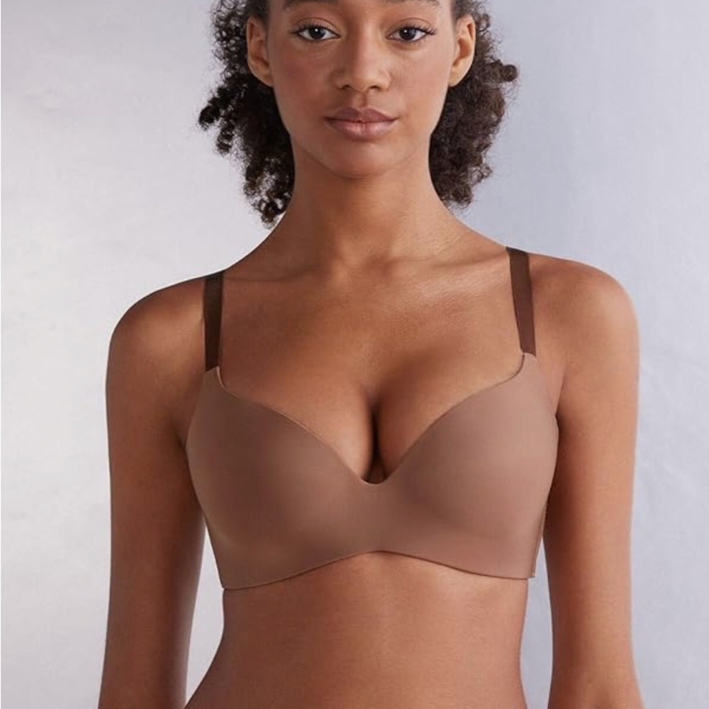 NWT- 32-H Seamless 
Brown Women's Bra
Wireless 3loop Closures